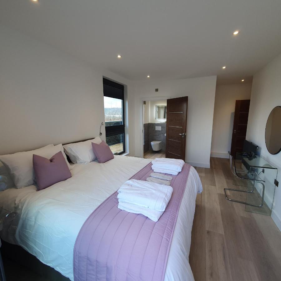 Central Penthouse With Hot Tub & Views 24 Cheltenham Exterior foto