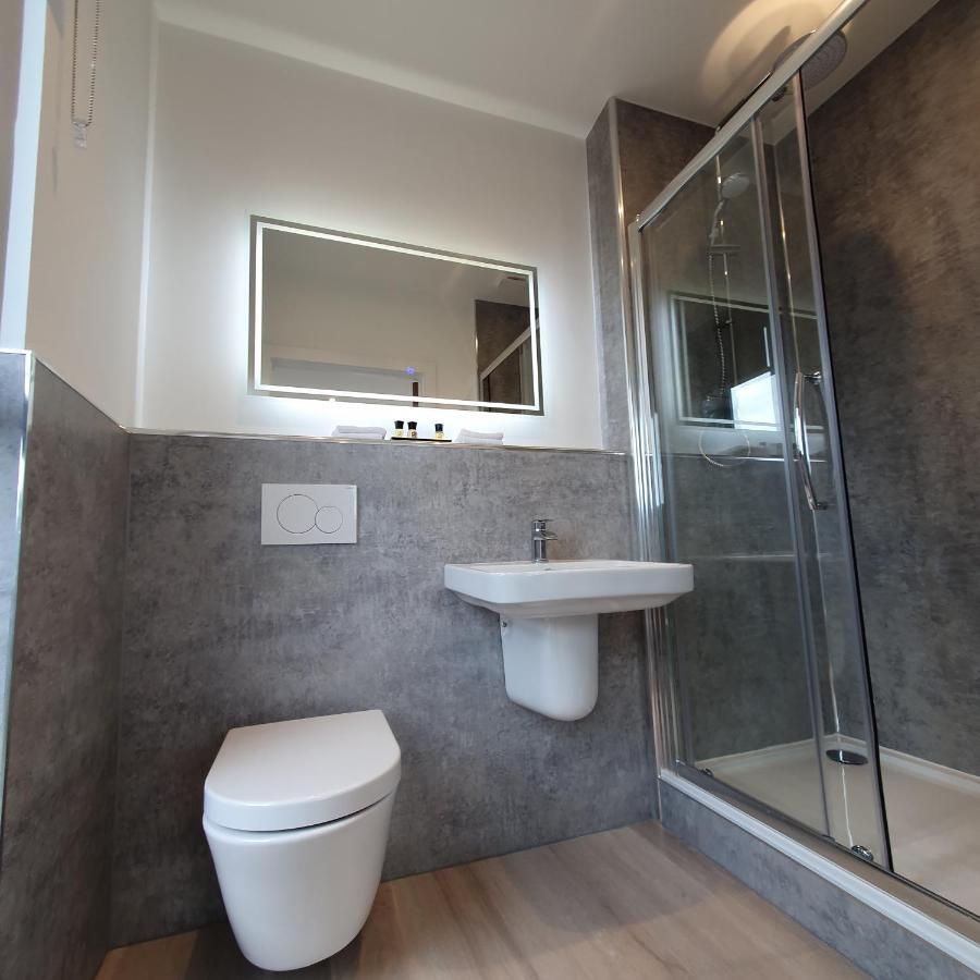 Central Penthouse With Hot Tub & Views 24 Cheltenham Exterior foto