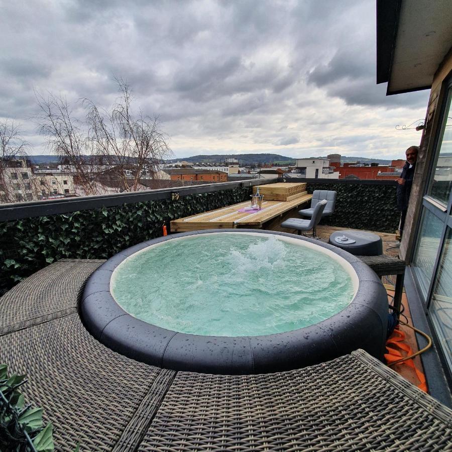 Central Penthouse With Hot Tub & Views 24 Cheltenham Exterior foto