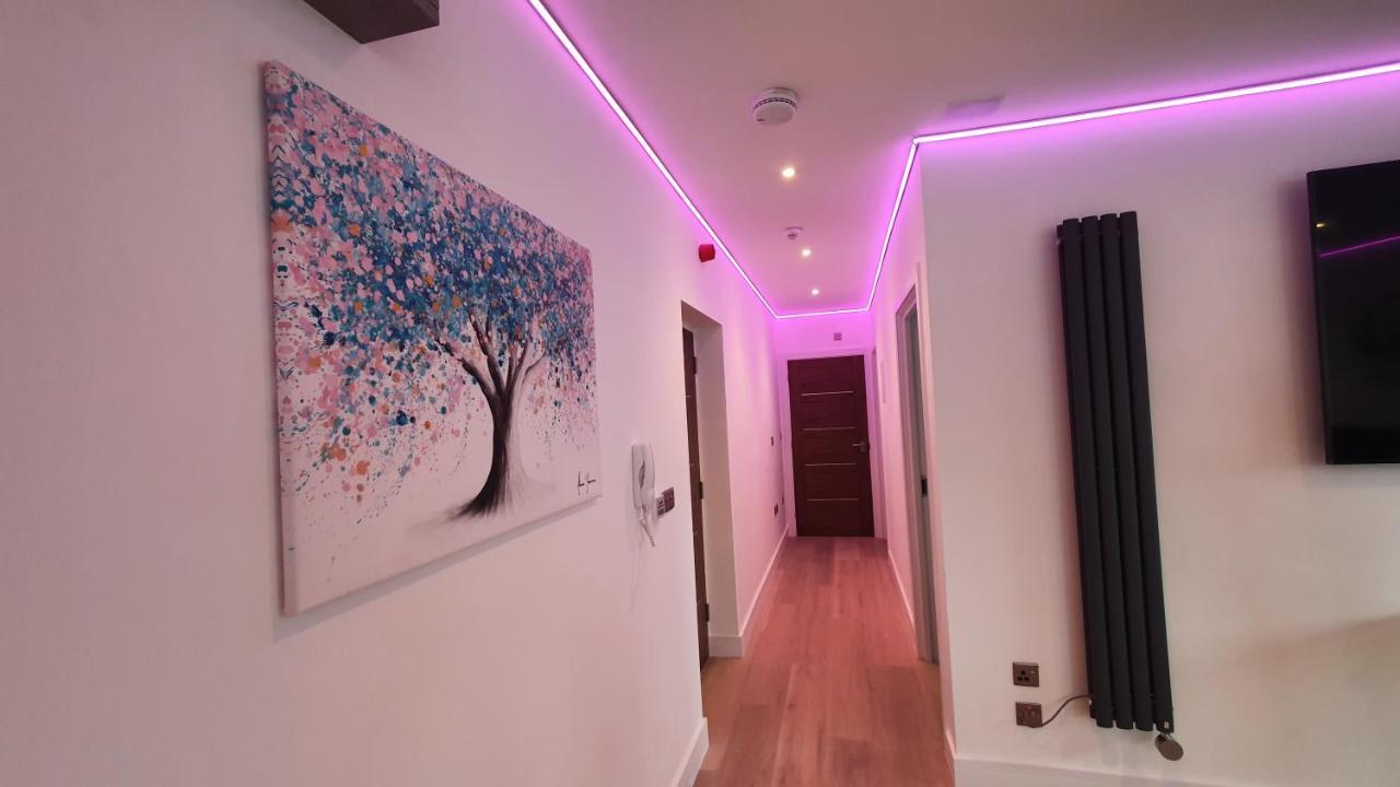 Central Penthouse With Hot Tub & Views 24 Cheltenham Exterior foto