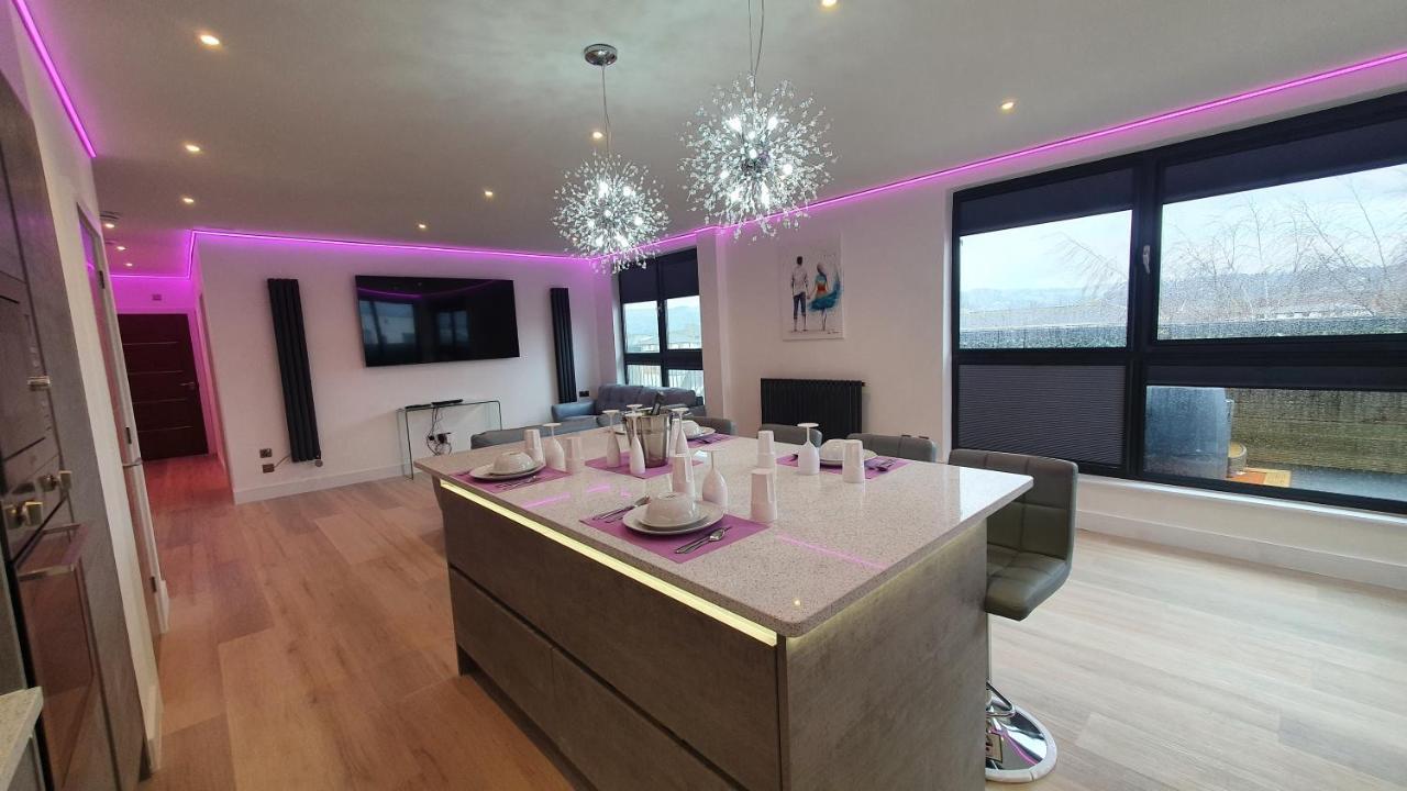 Central Penthouse With Hot Tub & Views 24 Cheltenham Exterior foto